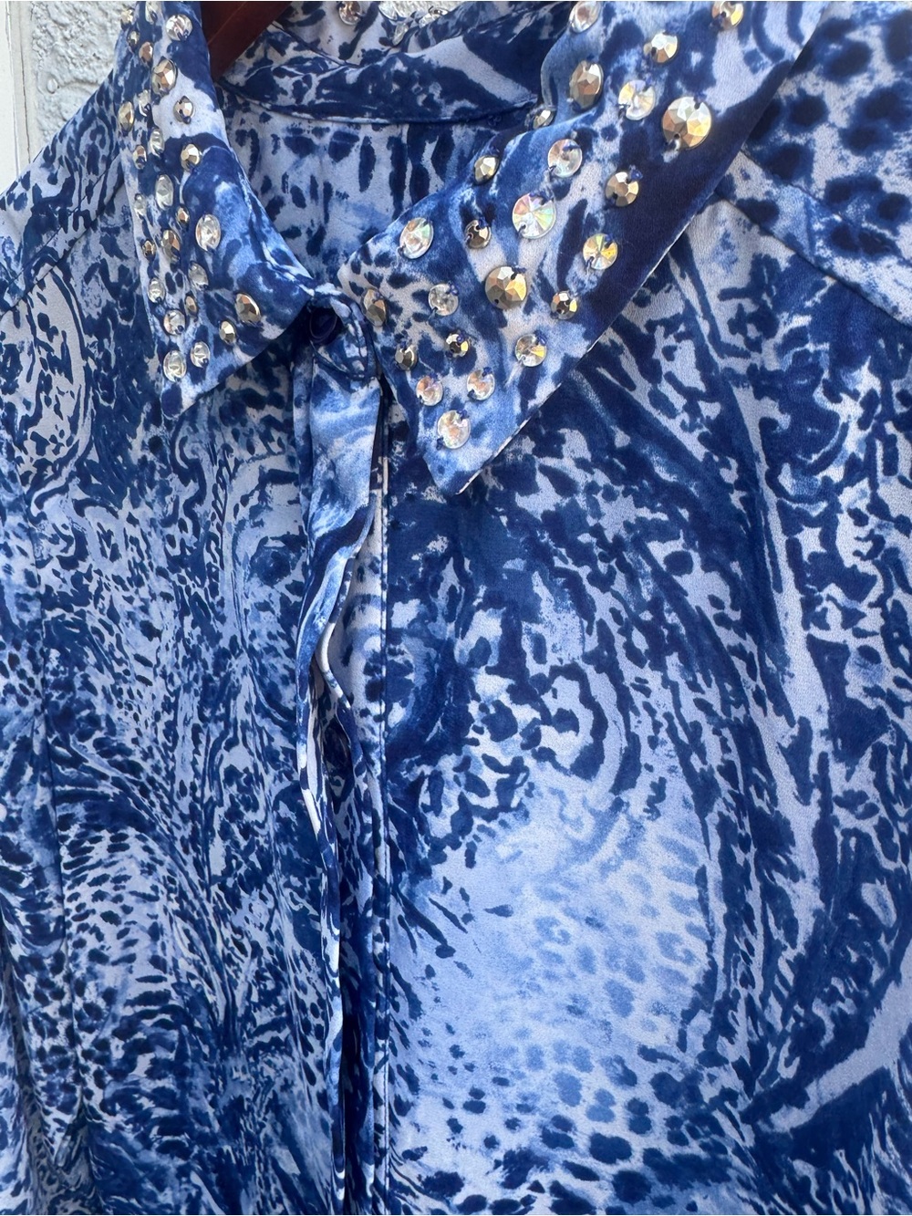 Chico's Blue Abstract Paisley Embellished Studded Collar Button Down Blouse S - Picture 10 of 12